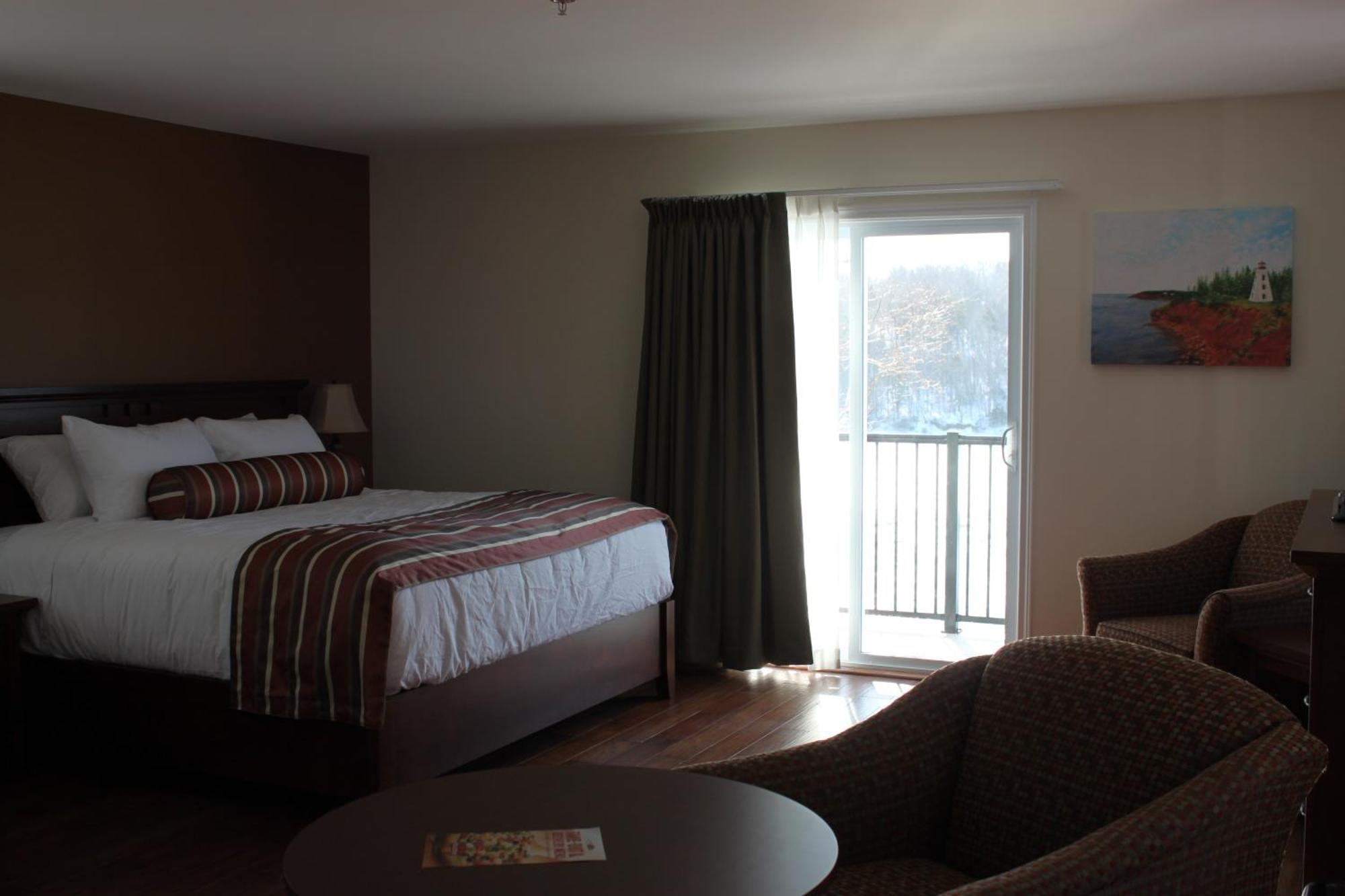 Lanes Riverhouse Inn & Cottages Montague Room photo