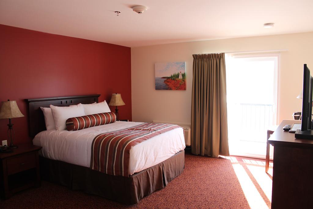 Lanes Riverhouse Inn & Cottages Montague Room photo